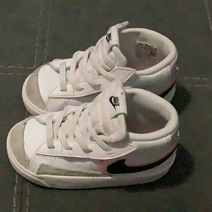 Nike blazers size 7c